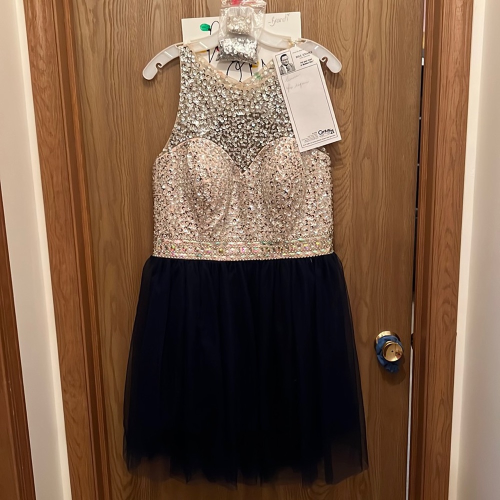 Homecoming Dress : worn once, comes with extra sequins